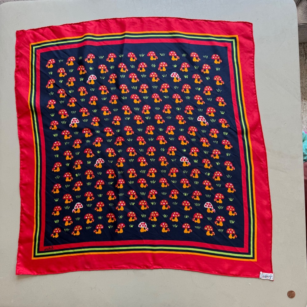 Vtg Echo Mushroom Silk Scarf Red Navy Cottagecore Fairy whimsy 70s retro Fungi - Picture 11 of 11